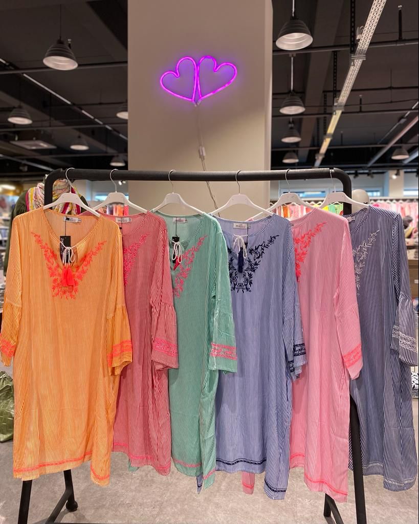 Zwillingsherz Stickereien Tunika verschiedene – Kleid/ Neon & mit Dame Bube gestreift Farben